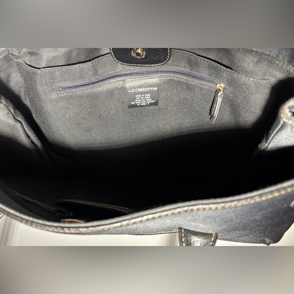 Liz Claiborne Black Tote Bag with Double Handles - Picture 5 of 6